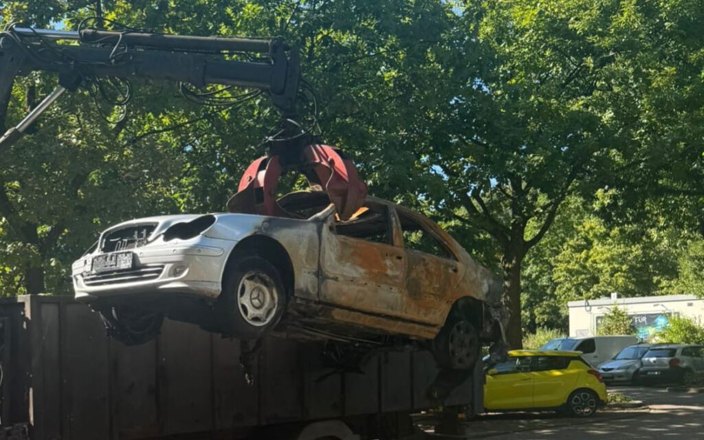 Autoabholung mit Ladekran